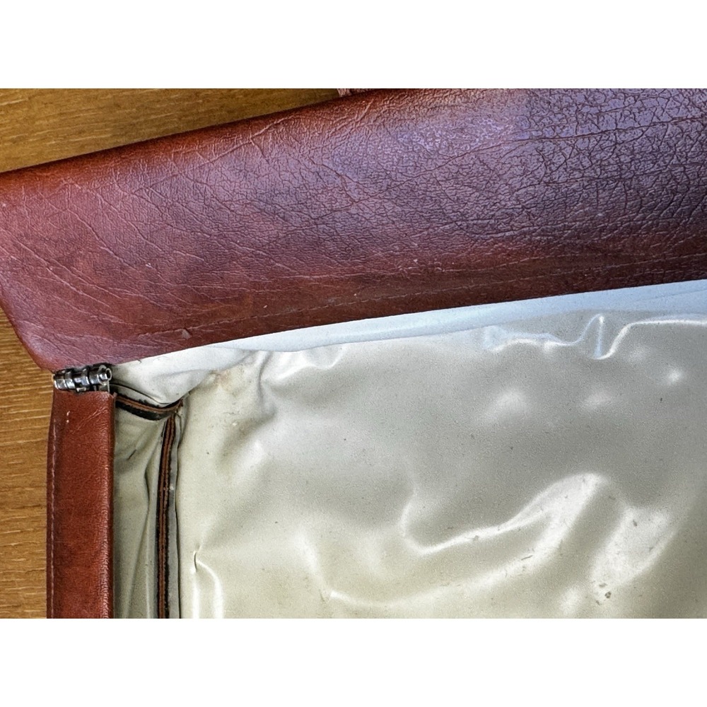 Vintage Flip Top Valet Kit by St Thomas 1970's - Picture 14 of 16
